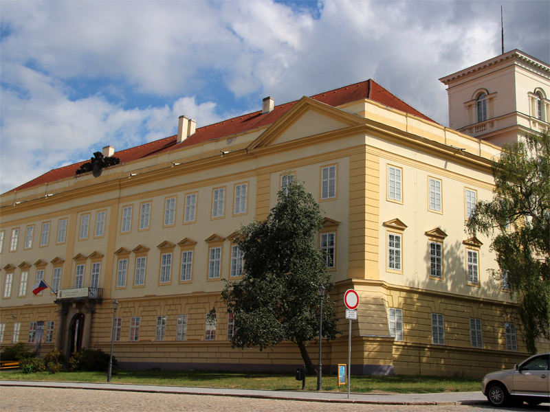 Schloss Teplitz (Zámek Teplice) im Böhmischen Erzgebirge