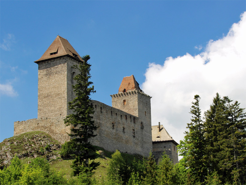 Hrad Kašperk (Burg Karlsberg) im Böhmerwald