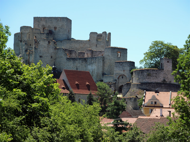 Burgruine Raby (Hrad Rabí) in Südböhmen